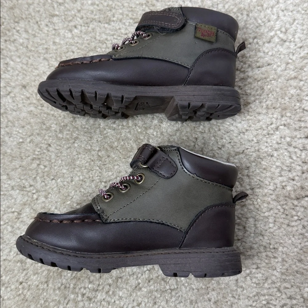EUC. Size 7 Osh Kosh Toddler Shoes